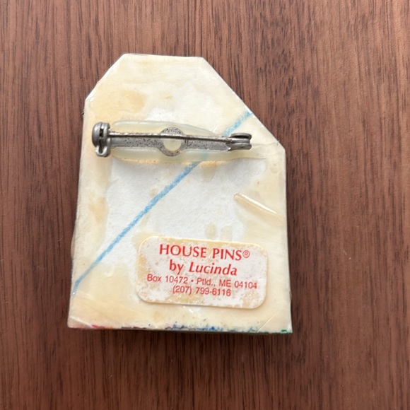 Beautiful house pin - Picture 2 of 2